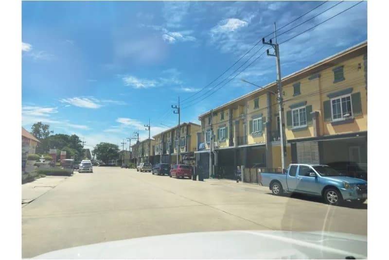 Golden Town พหลโยธิน-ลำลูกกา